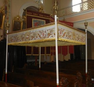 Baldachine – Šiviljstvo Mitra